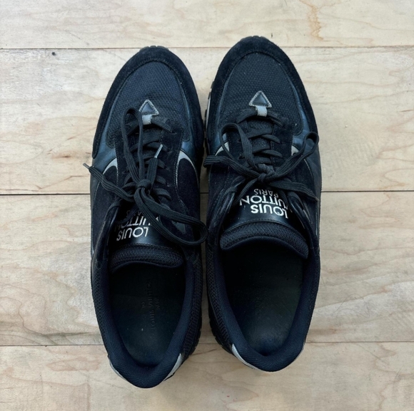 Mens Authentic Louis Vuitton Run Away Sneakerl Size 9 - Picture 3 of 5